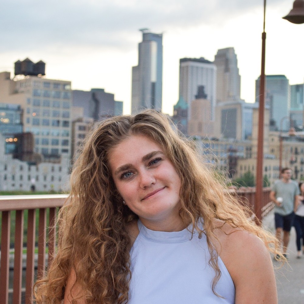 Meet your Posher, Liv